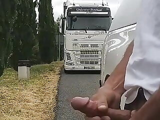 Hunting Trucker 0:45 2020-12-21